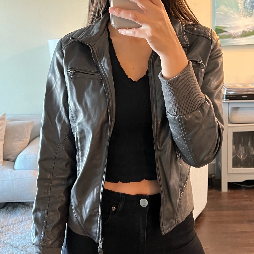 🌟Grey Vegan Leather Jacket